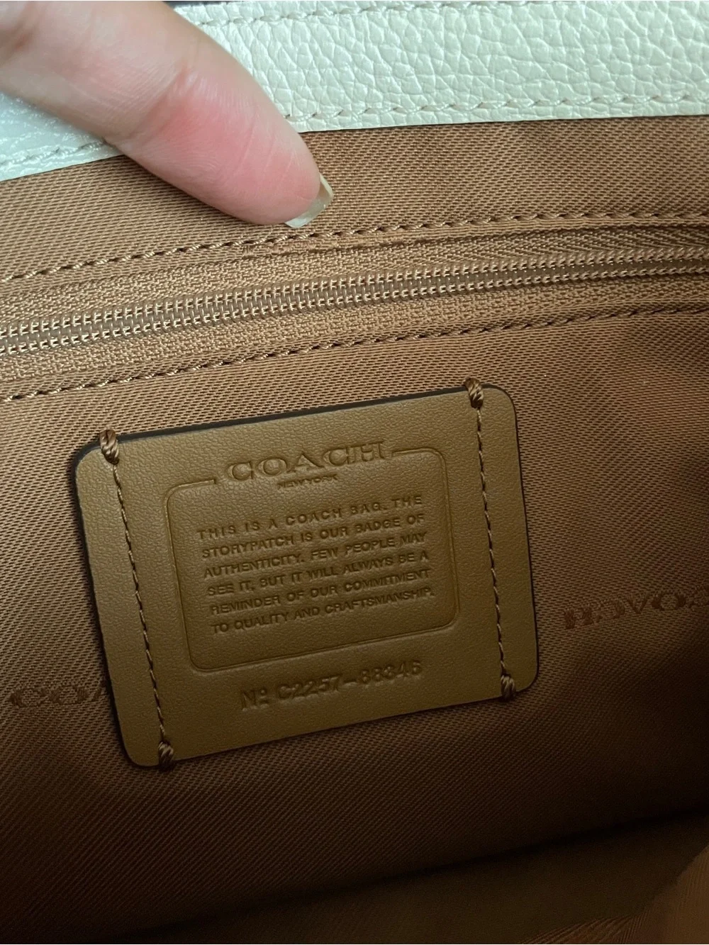 Coach Cassie 19 in Chalk